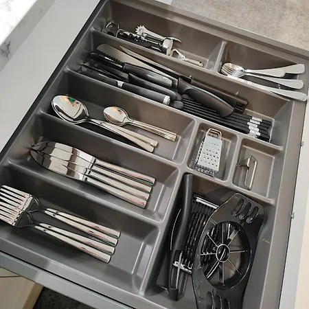 Stylish New In Tikkurila, Apartmán